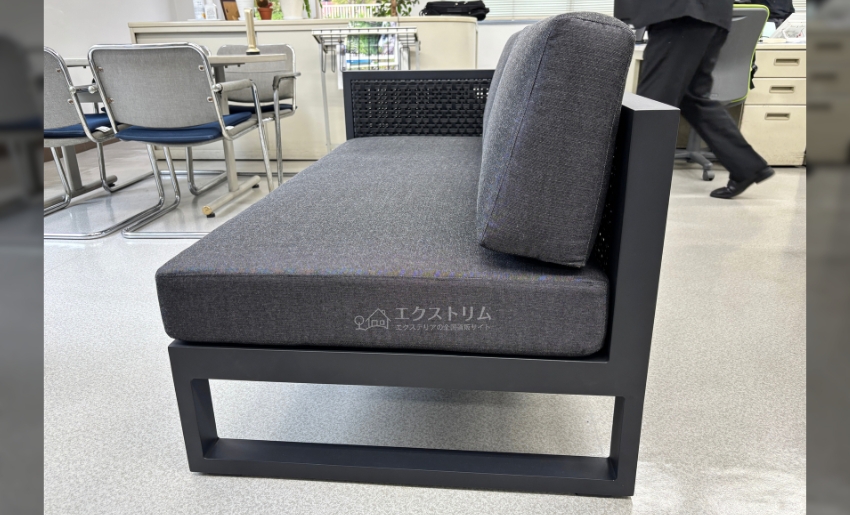 厚みのあるクッションが快適な座り心地を実現