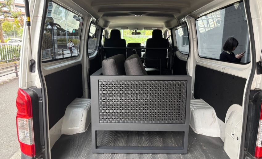 フィールズの2人用はハイエースでの運搬にピッタリサイズ