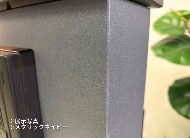 トーシンコーポレーション LED照明付門柱 MONO（モノ）GW-MONO 展示写真