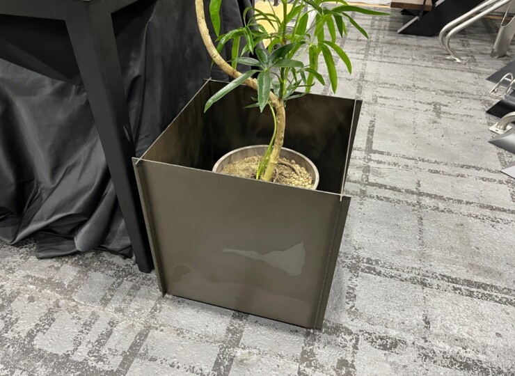 カツデン プラントボックス 鉄鉢（テッパチ）展示写真