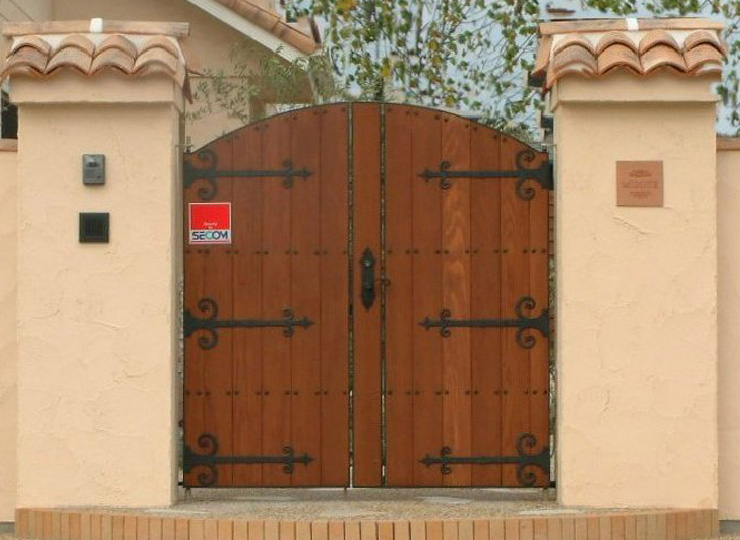 オリジナル木製門扉